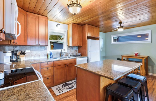 Birch Bay House | Cottage & Cabana between creek and Bay
