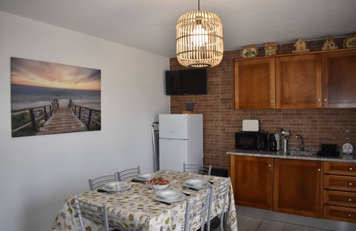 Palmela Cottage | Cottage 'Casa Trincadeira' with Mountain View, Private Terrace and Air Conditioning
