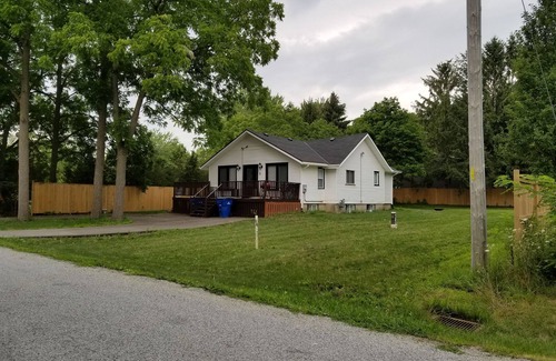 Morpeth Cottage | Cottage close to lake and parks