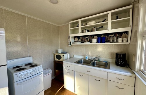 Oscoda Cottage | Cottage Cove · Lake Huron Beach Cottage No. 3