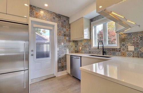 Lachine House | Cottage facing park and Lac St-Louis, Lachine(bicycle and pedestrian paths)