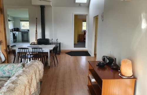Hoddles Creek House | Cottage Farm Stay in a converted barn. Stunning views of the Yarra Valley.