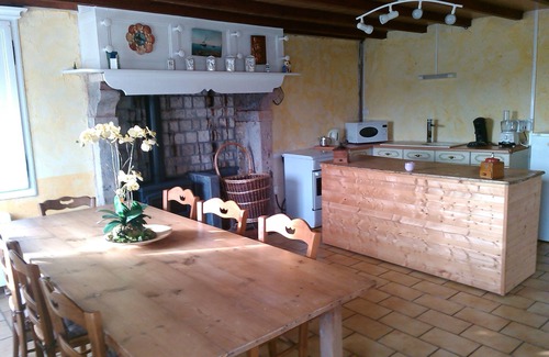 Le Vretot Cottage | Cottage between sea and countryside.