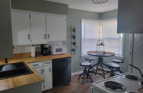 Lima House | Cottage home away from homen