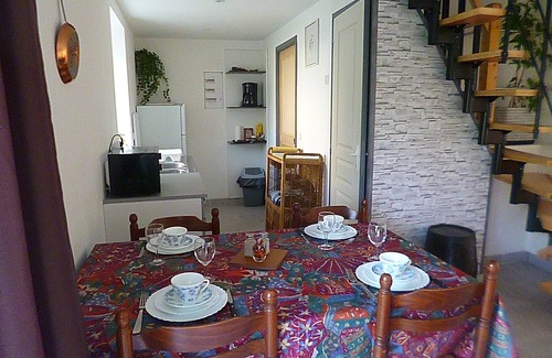 Tregourez House | Cottage in a quiet enclosed garden near the shops
