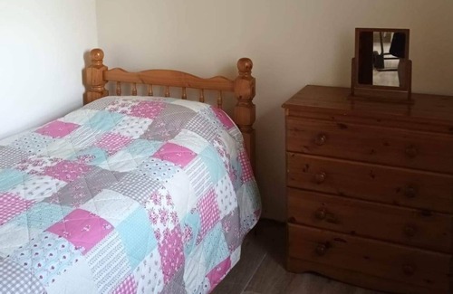 Caragh Lake Cabin | Cottage in a Tranquil Setting, Serenaded by Bird Song