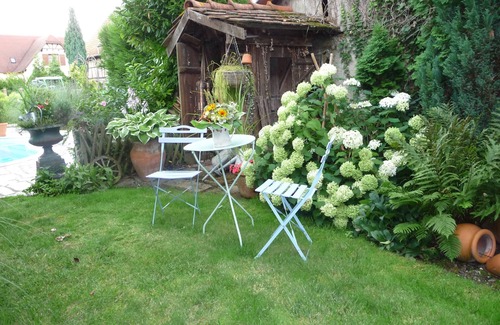 Sundhouse Cottage | Cottage in charming house in the heart of Alsace Sundhouse a garden and swimming pool