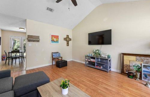 Diamondhead House | Cottage in Diamondhead