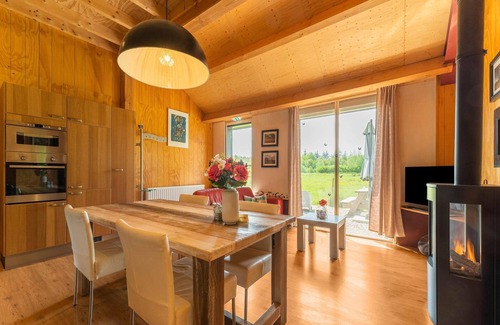 Spier House | Cottage in Dwingelderveld with Scenic Views