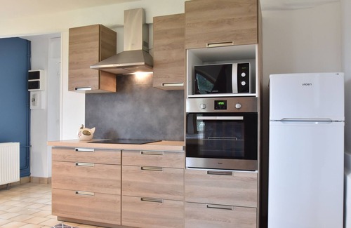Asnieres Cottage | Cottage in France near Forest & Tennis Court