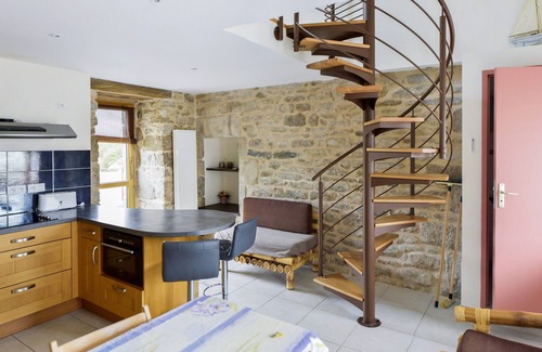 Plouarzel Cottage | Cottage in old renovated farmhouse - indoor pool and spa in outbuilding
