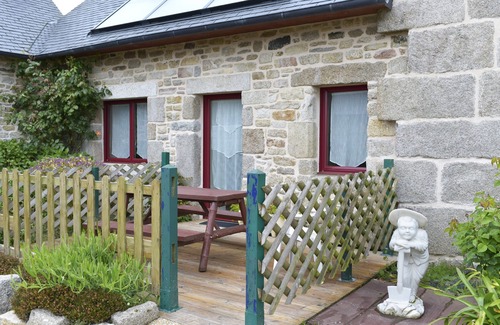Plouarzel Cottage | Cottage in old renovated farmhouse - indoor pool and spa in outbuilding