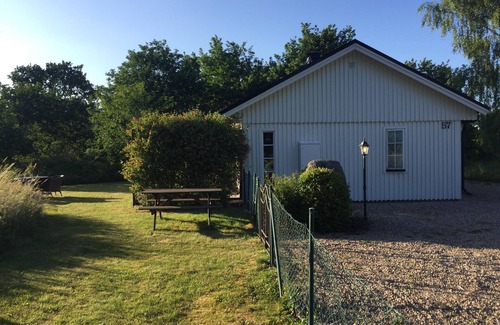Listarum House | Cottage in Österlen with sauna and wood stove, near nature reserve with lake and forest.
