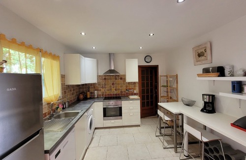 Saint-Chamas Cottage | Cottage in Provence: Le Clos des Sources - quiet in the countryside.