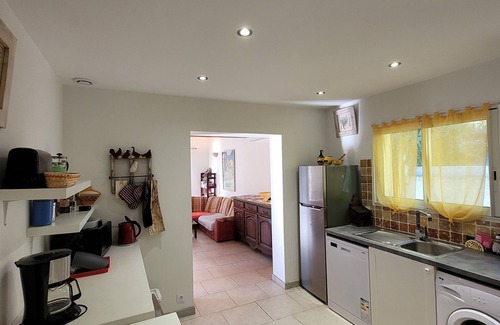 Saint-Chamas Cottage | Cottage in Provence: Le Clos des Sources - quiet in the countryside.