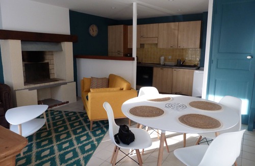 Portbail House | Cottage in the center of portbail