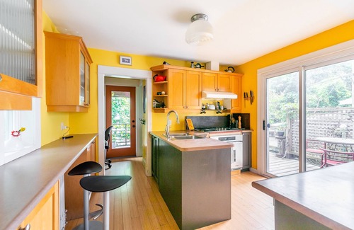Cedarvale House | Cottage in the City