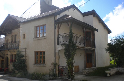 Mieges Cottage | Cottage in the valley of Mièges.