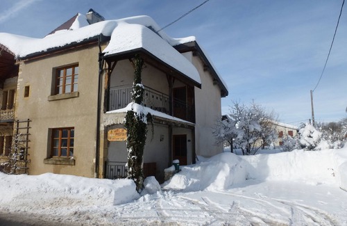 Mieges Cottage | Cottage in the valley of Mièges.