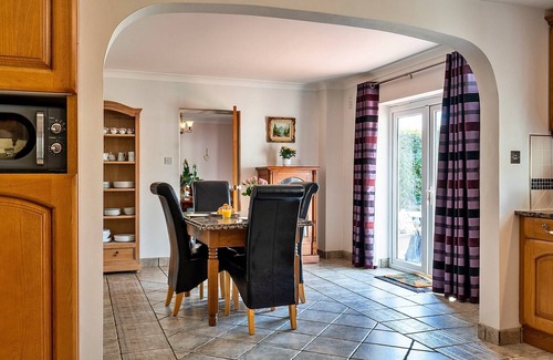 Newton Saint Cyres House | Cottage in Whitestone with Garden & Games Room