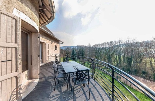 Bressieux Cottage | Cottage 'Le Gite De La Tour' with Private Terrace, Private Garden and Wi-Fi