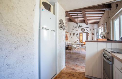 Draguignan House | Cottage 'Les Bergeries De Danielle' with Private Pool, Private Terrace and Wi-Fi
