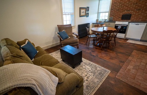 Elizabethtown Cottage | Cottage Living on Peaceful Lancaster Co. Farm