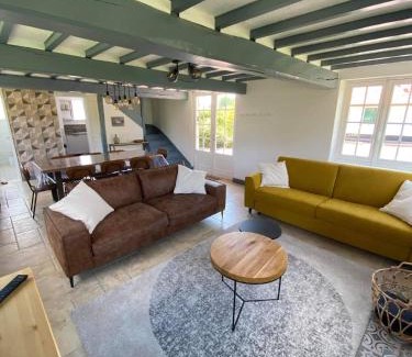 Rue House | Cottage Lucas