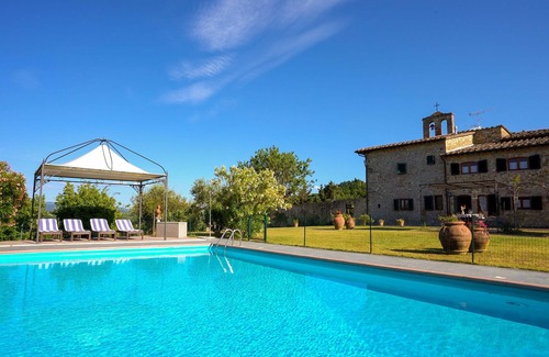 San Pietro in Bossolo Cottage | Cottage Murlo stunning hilltop castle peace & quiet countryside near art cities
