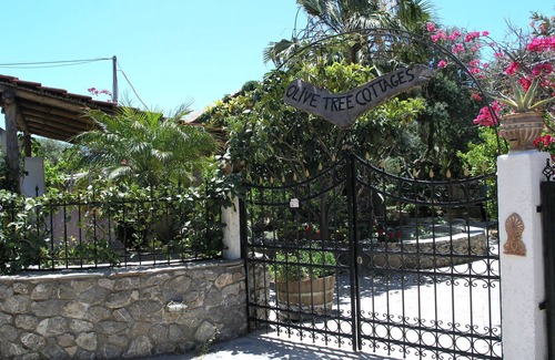 Kantanos-Selino Cottage | Cottage 'Olive Tree 5' with Sea View, Private Terrace and Wi-Fi
