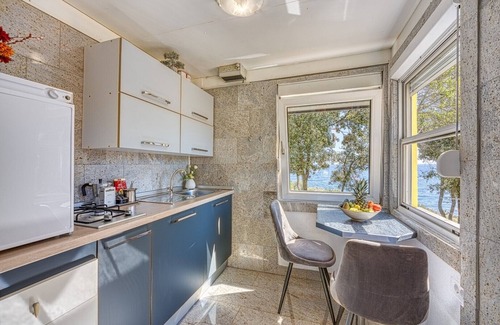 Kavran Apartment | Cottage on the Kavran Beach