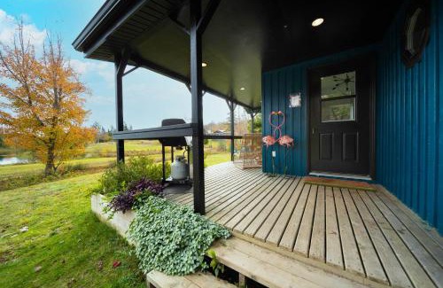 Erbs Cove House | Cottage on the Lake