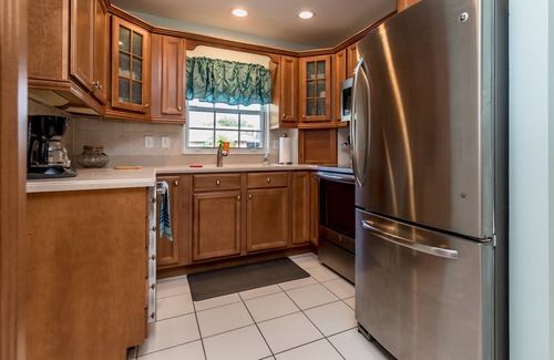 Sebastian Highlands House | ๐น๐ Cottage Paradise! 2BR/2BA, Pets Welcome, TV, Wi-Fi