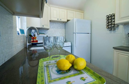 Paget Apartment | Cottage Priv. Pool & Tennis Beach 5 min Central