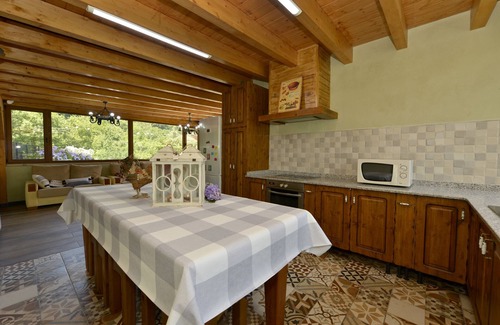 Villacarriedo Cottage | Cottage-Private Bathroom