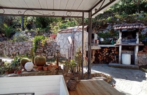 Porto Santo Stefano Ski Chalet | Cottage Pura Vigna immerso nella natura vicino al mare