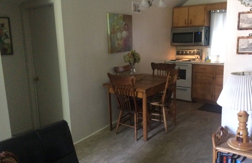 Sauble Beach Cabin | Cottage Retreat 75 Steps from the shores of spectacular Lake Huron, Sauble Beach