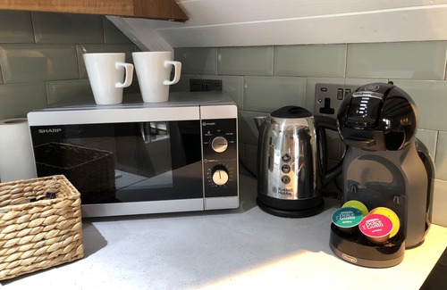 Lytham St. Anne's Cottage | Cottage - Sleeps4 - PetFriendly - Garden - ByBeach