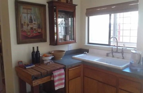 Midtown Sacramento Apartment | Cottage Studio