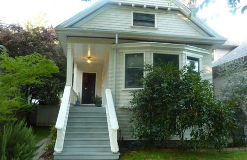Midtown Sacramento Apartment | Cottage Studio