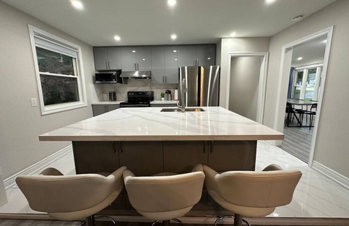 King City House | Cottage Style Bungalow Home in King City