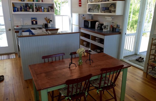 South Harbour Cottage | Cottage surrounded by splendor