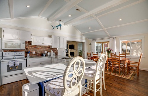 Rock Point Cottage | Cottage w/Potomac River Views in Newburg!