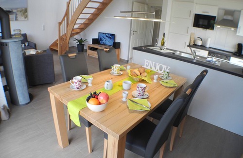 Nordhorn House | Cottage with fireplace, sauna, whirlpool, Wi-Fi incl.