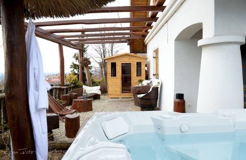 Beltinci Apartment | Cottage with IR Sauna and Hot Tub
