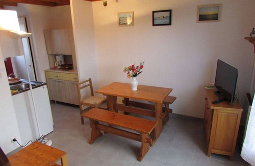 Etel House | Cottage with pool and pets allowed near beach in Erdeven