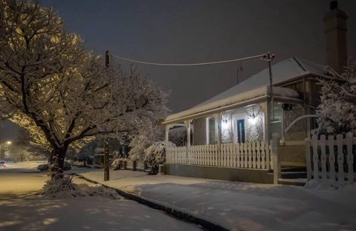 Orange Cottage | Cottage79, Central Heritage Area