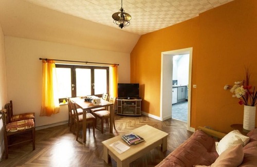 Renaze Apartment | Cottages in the countryside with above ground pool and 5 hectares of land