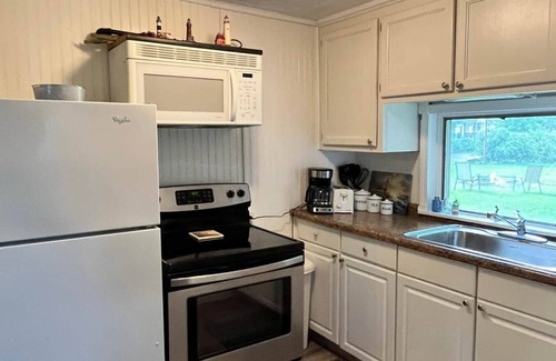 Fulton House | Cottages on Sand Lake - The Lazy Lakehouse