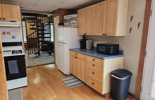Conesus House | Cottonwood Lake House